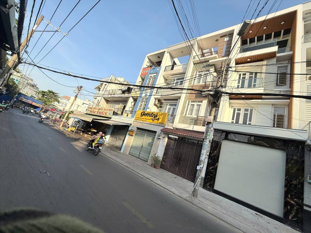 Bán nhà mặt phố 61m2 Trần Văn Danh, Tân Bình, Hồ Chí Minh, vị trí đắc địa gần ga T3
