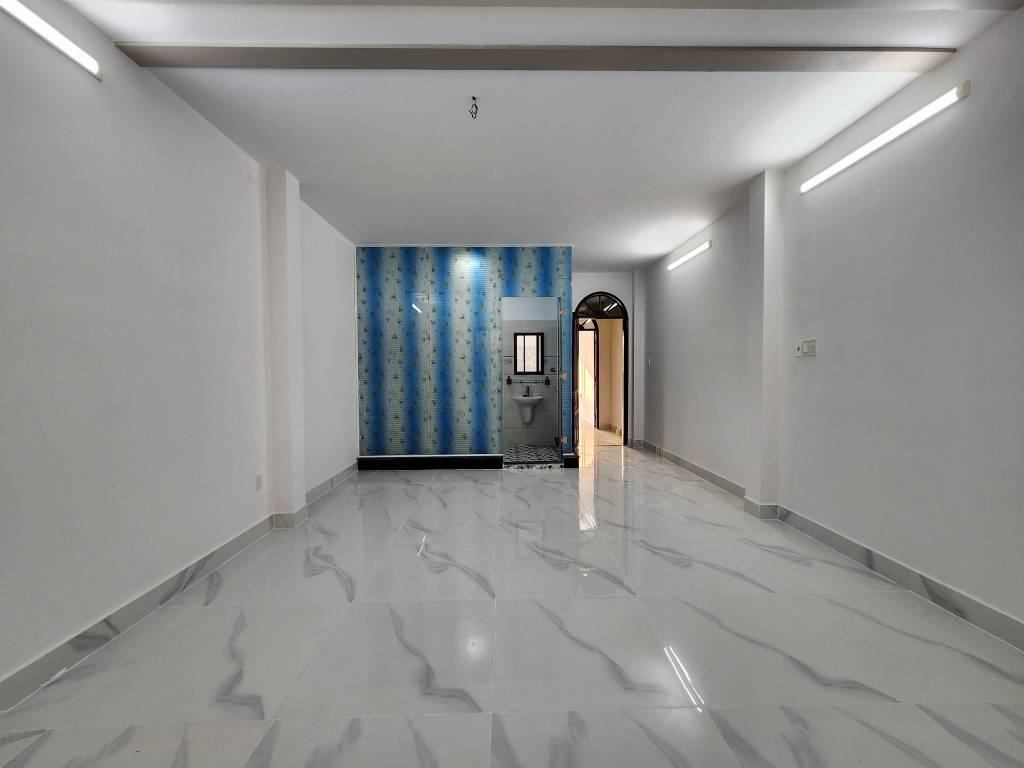 Bán nhà phố 140m2 phố Thái Hà, Đống Đa, Hà Nội, thiết kế 6PN, giá tốt