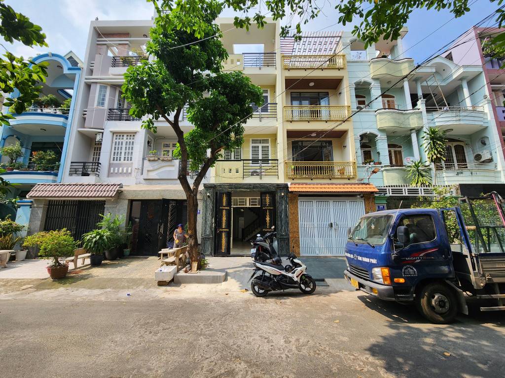 Bán nhà Khu Tên lửa đường số 24b gần siêu thị coopmart. Giá rẻ 10ty5 thương lượng