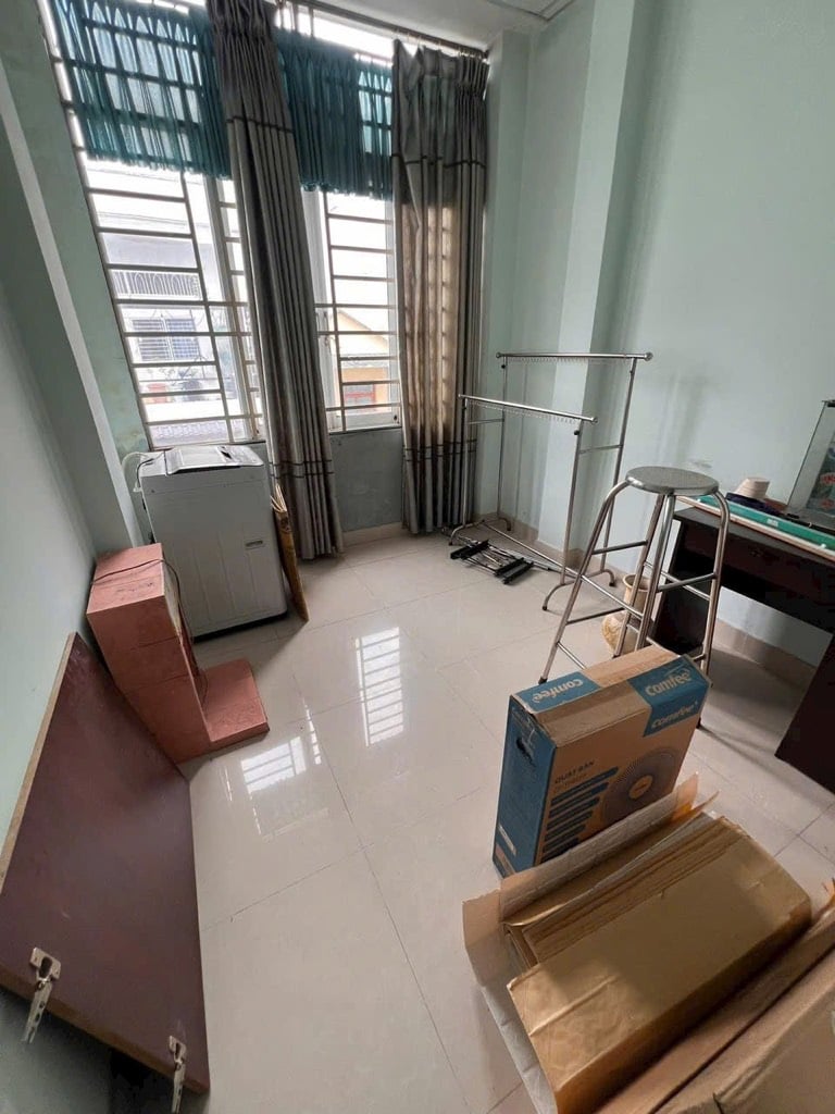 Bán nhà Huỳnh Tấn Phát, Thị trấn Nhà Bè, hẻm xe hơi, 3 tầng, 3.2x12m