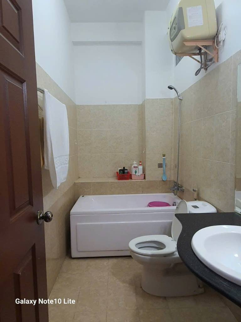 Bán nhà gần công viên, Hẻm 5m thông Nguyễn Xí - Quốc Lộ 13, (4x15m) vuông vức, Tự khai thác 150tr