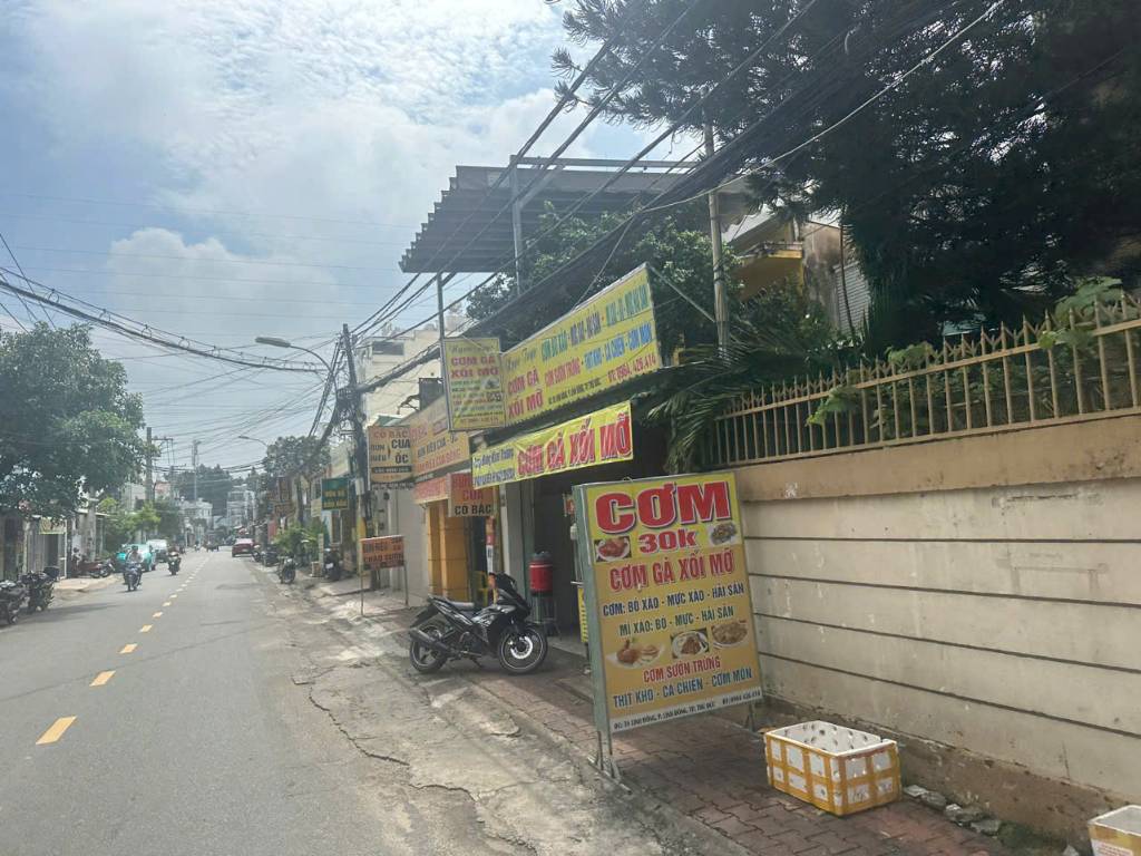 Siêu hot, 60m² nhà ngang 6m tại Cư Xá Kiến Thiết, ngay đường Sánh, Trịnh Hoài Đức, chỉ 4.6 tỷ
