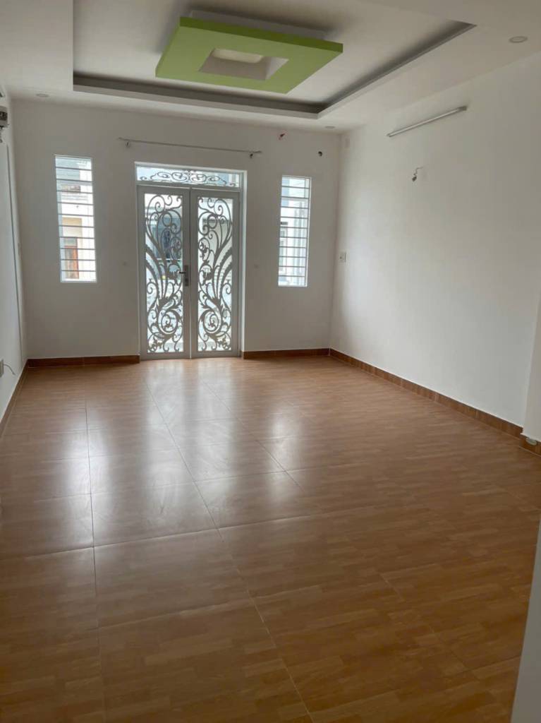 Cho thuê nhà 2 mặt tiền Tô Hiến Thành, Phường 12, Quận 10, 30x20m, hầm 9 lầu, gía 250tr