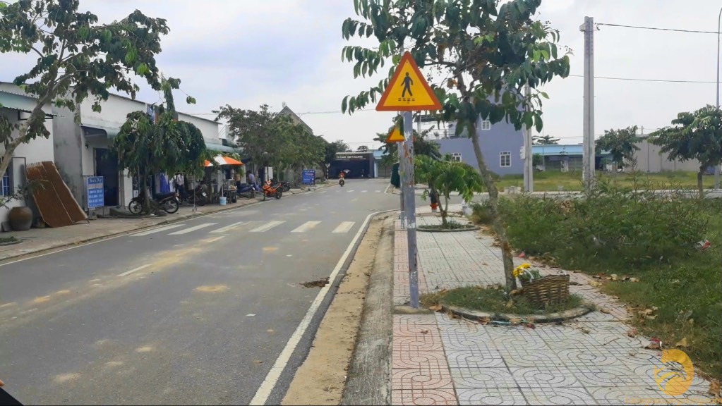 Bán thổ cư 4x 20, Cạnh chợ Nhuế Kim Chung Đông Anh sát cao tốc, Rải nhựa, thông ô tô 6,5 tỷ