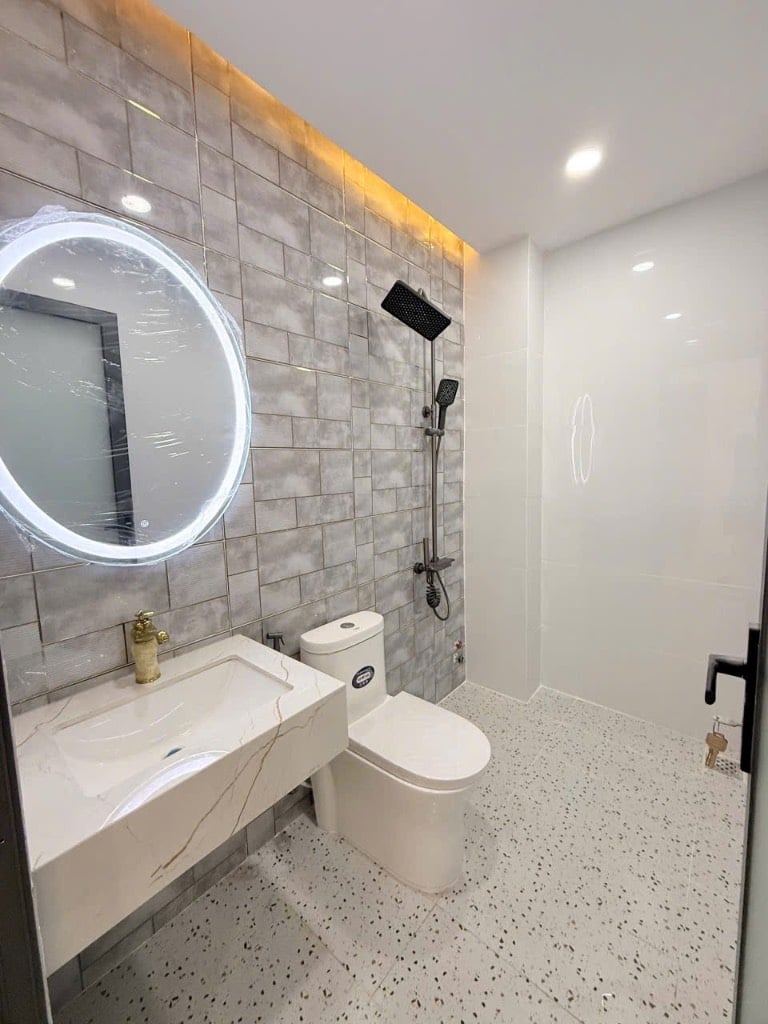 Bán nhà mặt tiền đường Nguyễn Ảnh Thủ, khu Ngân Hàng, Chợ Hiệp Thành, 125m2