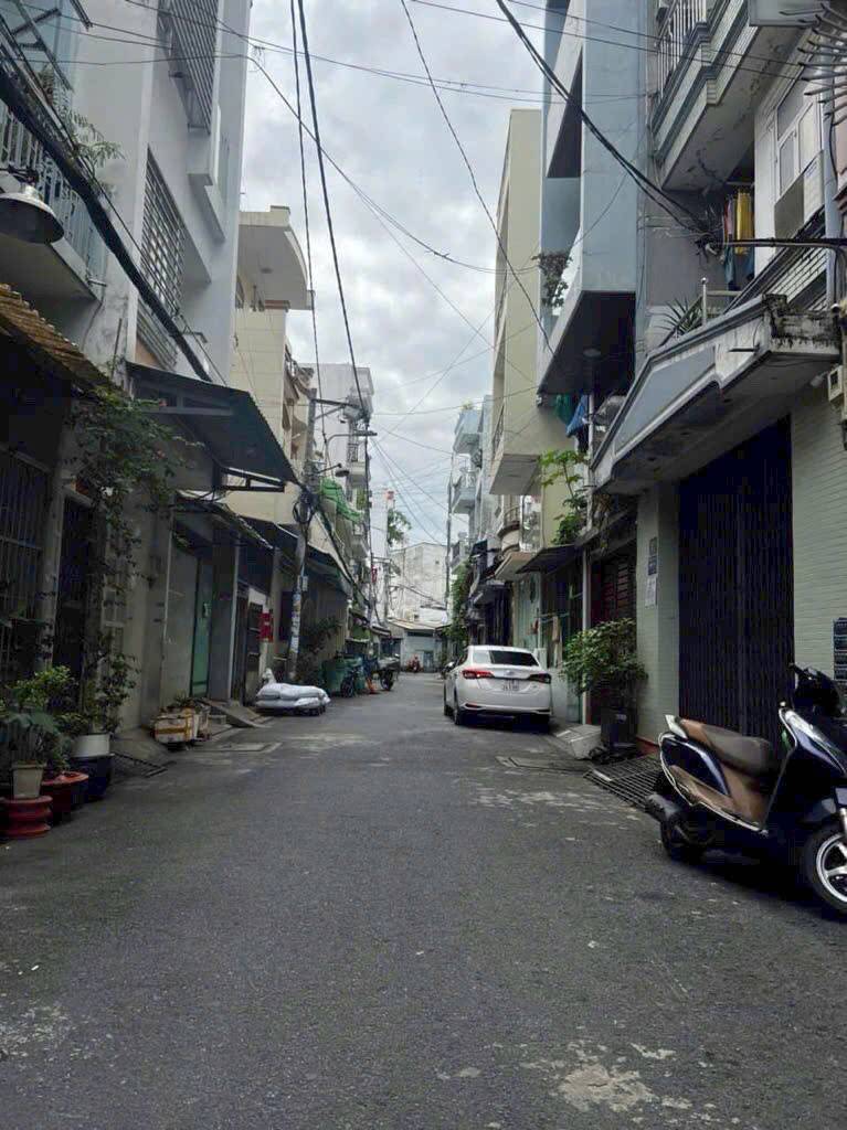 Khuôn Việt, Tân Phú, 56m2, 2 tầng, hẻm xe tải tránh, an ninh - chỉ 6.35 tỷ