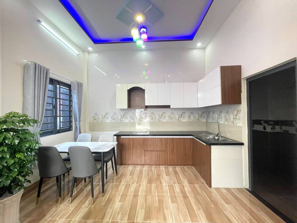 Bán nhà Long Biên Lô góc, ngõ thông, ô tô tránh, kinh doanh tốt, 38,2m², 5,35 tỷ