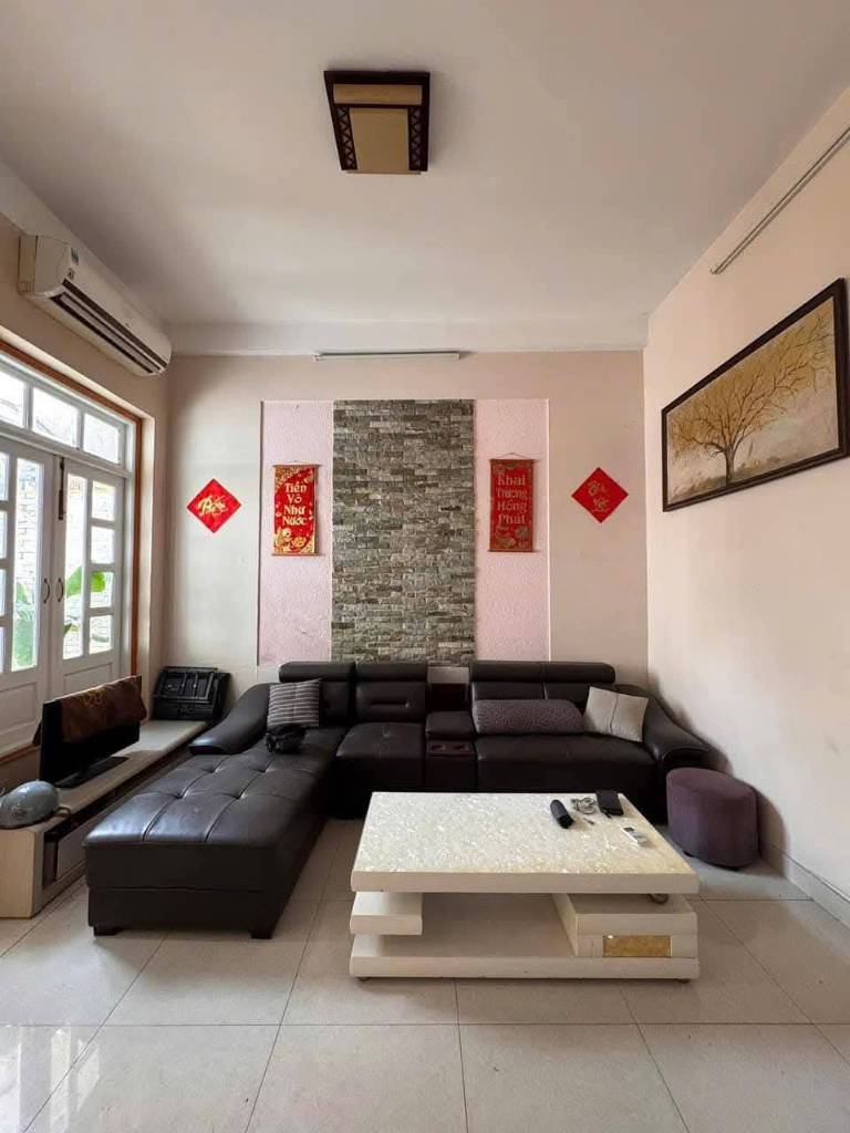 Bán nhà trung tâm Cầu Giấy, 45m2, 7 tầng, thang máy nhập, ô tô đỗ cửa kinh doanh, giá nhỉnh 11 tỷ