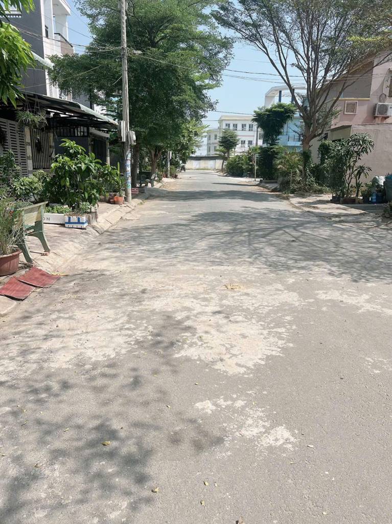 Bán nhà mới xây chỉ cần trả trước 600tr, góp mỗi tháng 8tr là dọn vào ở ngay, sổ riêng thổ cư