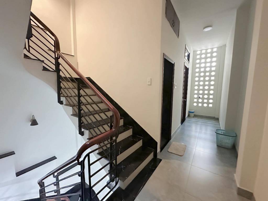 Bán nhà riêng kinh doanh phân lô tại Mạc Thái Tổ, Cầu Giấy, diện tích 50m2 mặt tiền 4.2m