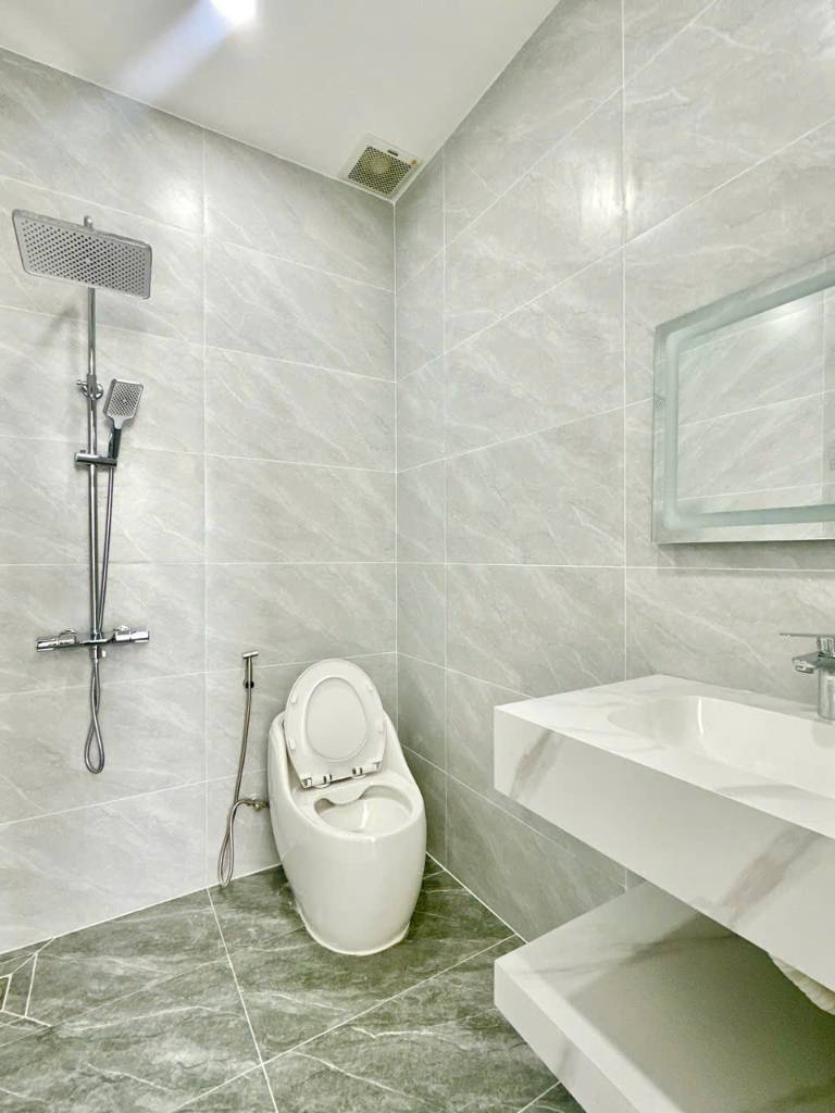 Bán Nhà Mặt Phố Đường Chiến Thắng, Hà Đông, 43m²