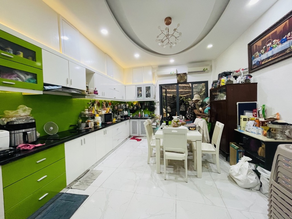 Bán nhà Nguyễn Cư Trinh Q1, 2 tầng, diện tích 34m2, mặt tiền: 3.4m, giá nhỉnh 4 tỷ