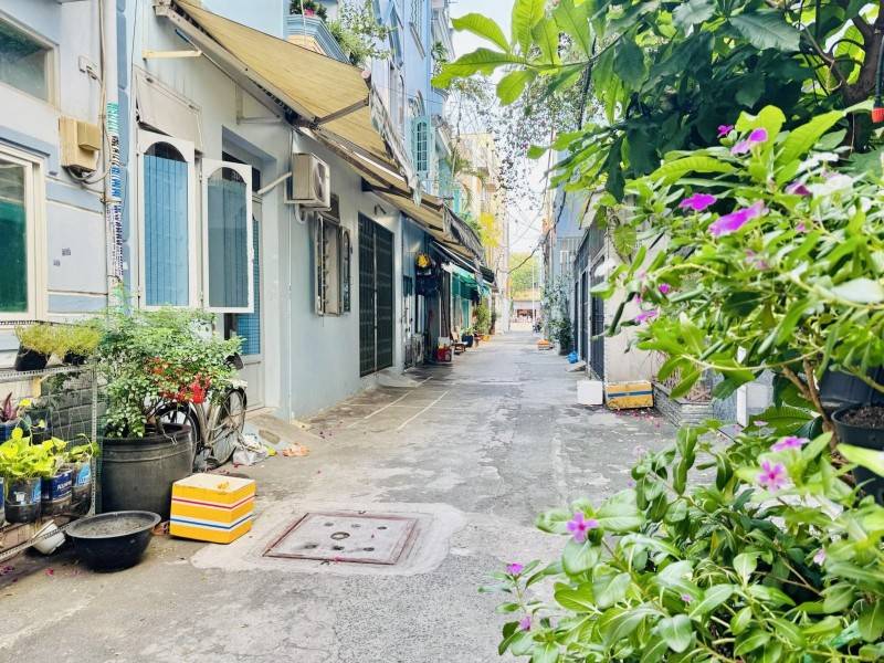 Bán nhà Lê Trọng Tấn, hẻm xe tải, 3 tầng, 24m², 3 tỷ 650