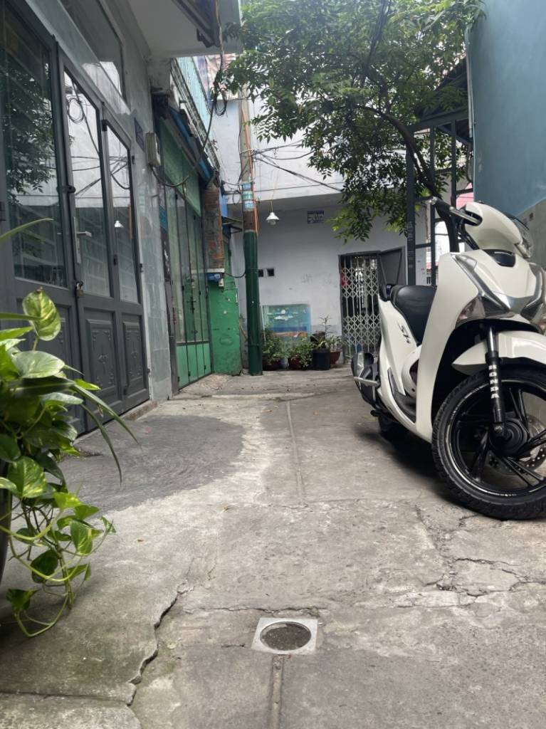Bán nhà Đỗ Nhuận, hẻm xe tải, 3 tầng, diện tích 33m2, giá 4 tỷ 100