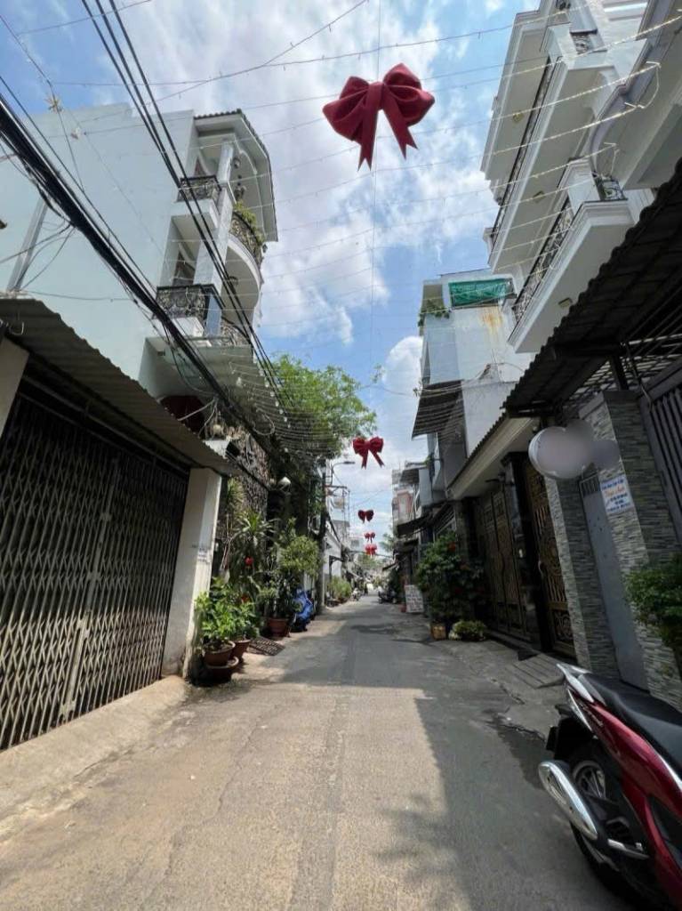 Bán nhà Đỗ Thừa Luông, hẻm nhựa xe tải, 3 tầng, 83m², giá 8 tỷ 100 triệu