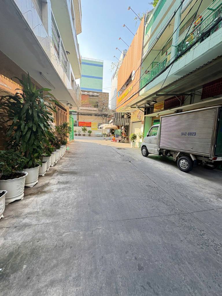 Cho thuê nhà nguyên căn hẻm xe tải Bình Thới, phường 11, Quận 11, giá rẻ
