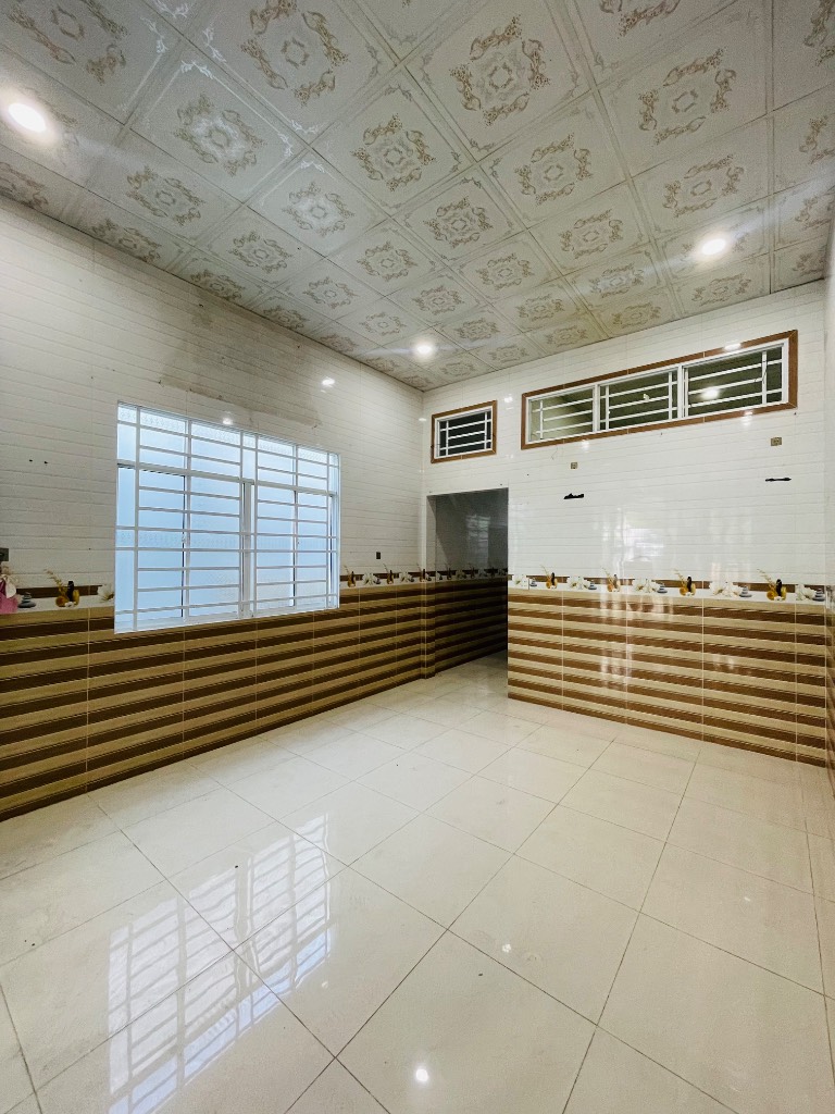 Bán nhà vườn cấp 4, diện tích lớn 216.3m2, cách trung tâm thành phố chỉ 10p đi xe, giá 2.25 tỷ