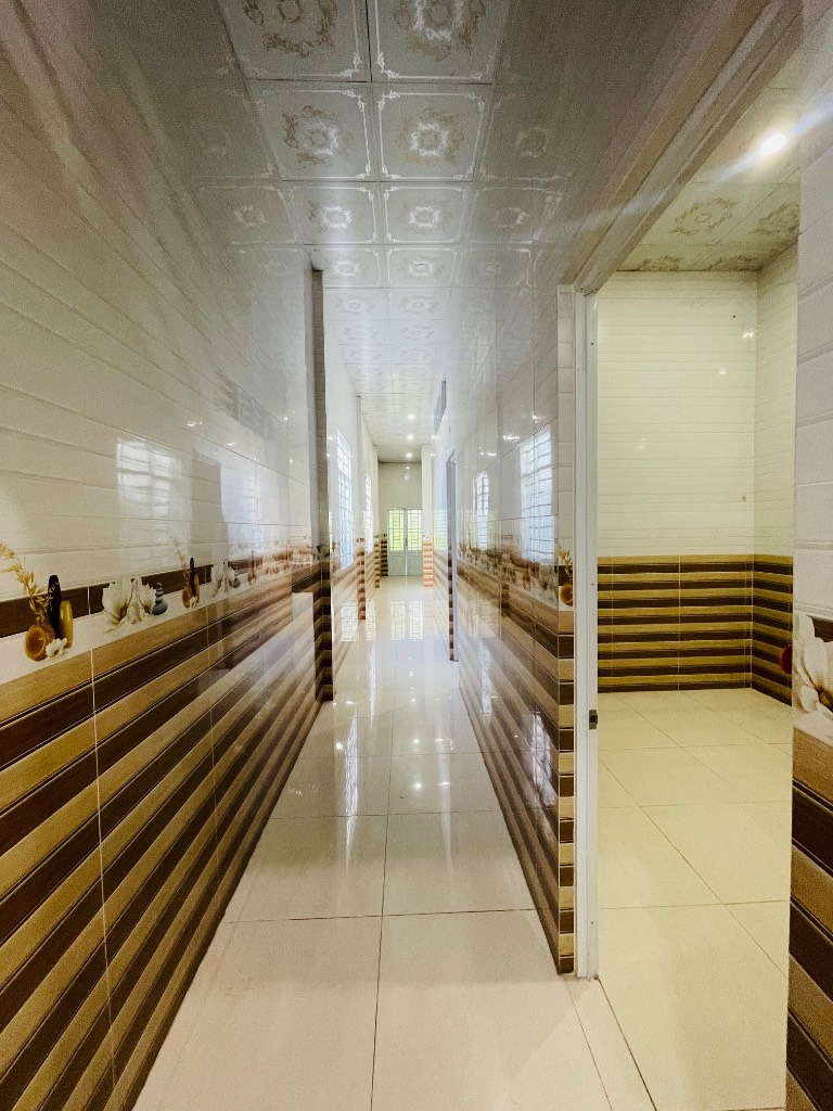 Bán nhà vườn cấp 4, diện tích lớn 216.3m2, cách trung tâm thành phố chỉ 10p đi xe, giá 2.25 tỷ