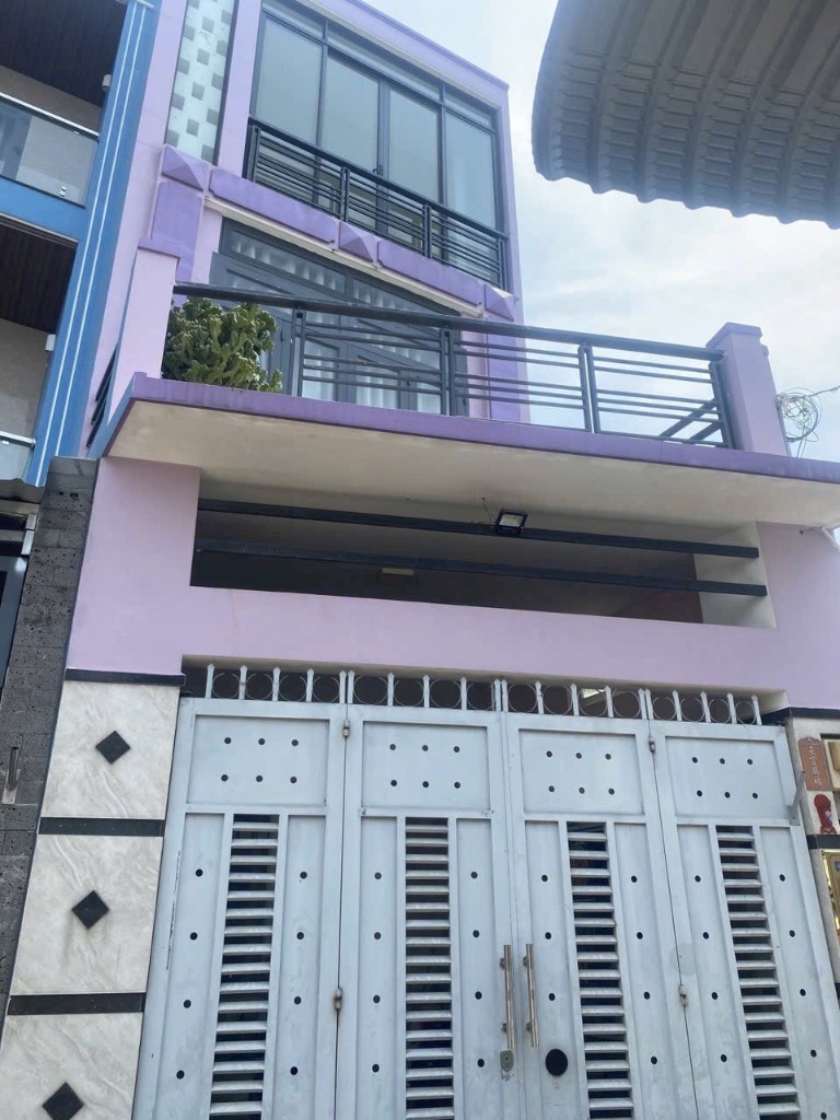 Bán Nhà Đẹp 3 Tầng. 
Hẻm Xe Hơi , Gò Cát , Phú Hữu