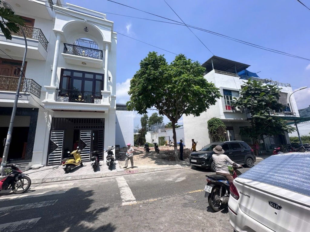 Bán lô TDC Hòn Rớ 2, đường nhựa 13,5m2 Ngang 10m cực đẹp