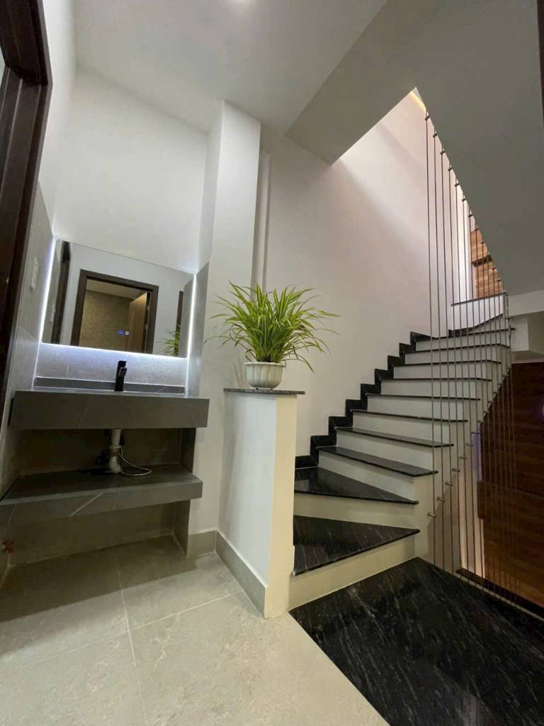 Bán nhà phố Tư Đình ngõ thông kinh doanh đỉnh view công viên cách phố Cổ Linh 50m