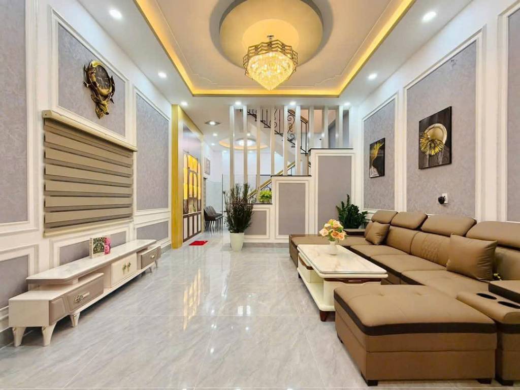 Bán nhà riêng nở hậu, mặt tiền Lý Thường Kiệt, hẻm xe hơi 5m tại Phường 15, Quận 11