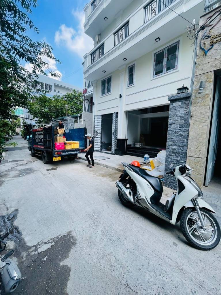 Bán căn hộ Tô Hiến Thành, Quận 10, 7 tầng, 130m2, 12 phòng ngủ, giá 32,3 tỷ