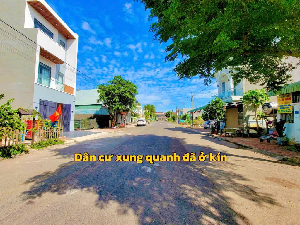Bán nhà tâm huyết phong cách Châu Âu. Đường nhựa 19m cách Phùng Hưng 50m, sát chợ đầu mối Tam Phước
