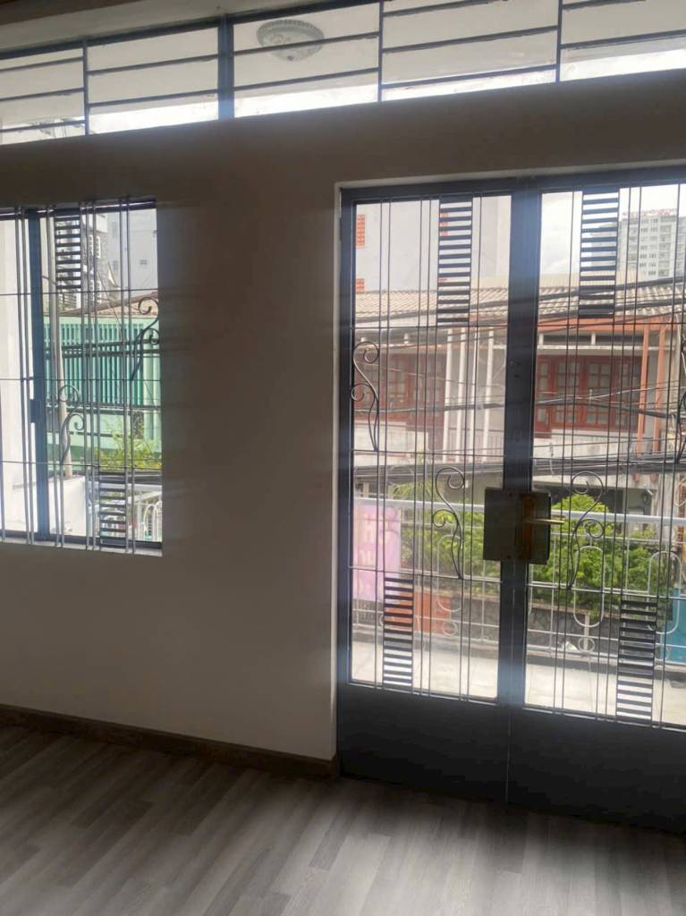Bán nhà 49,5 m² (4,5x11m) sẵn kết cấu - hẻm xe hơi 1 trục thông Chu Văn An - Gần bến xe Miền Đông cũ. Giá 8tỷ 5