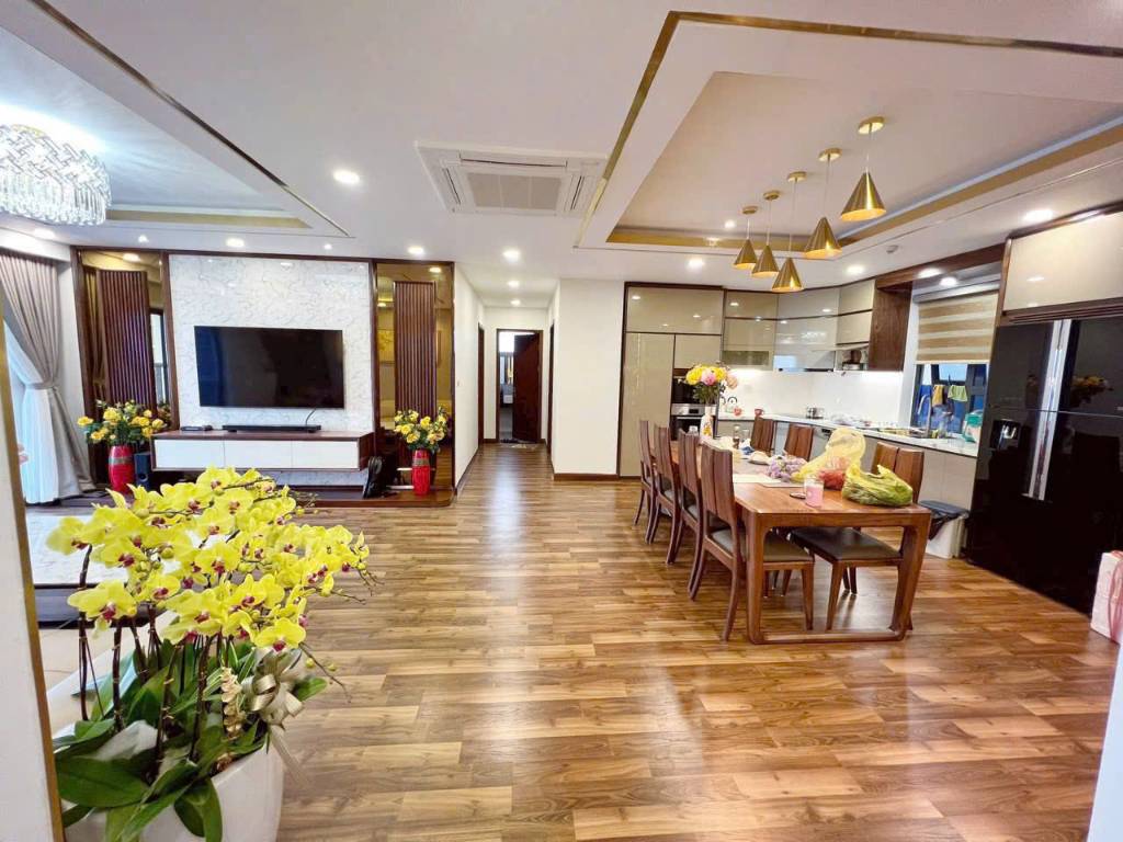 Bán căn hộ Thành Công Tower Láng Hạ 190m2 4pn 3vs 14.9 tỷ Full Nội thất, hướng mát