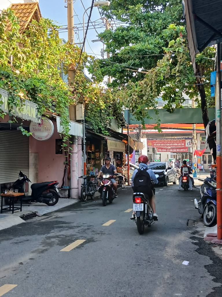 thuviennhadat.vn