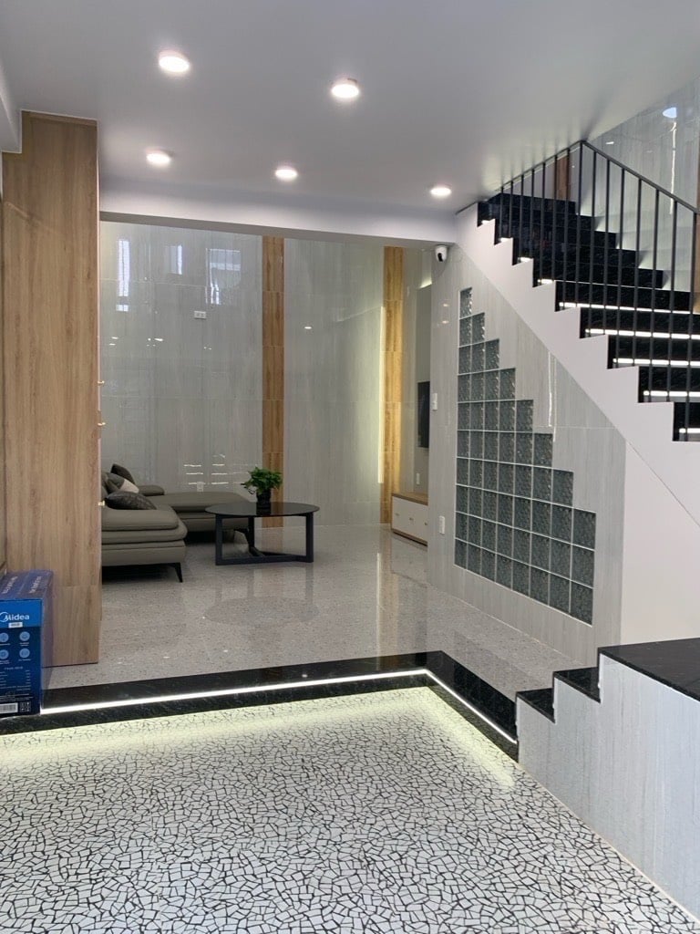 Bán nhà 5 tầng hẻm xe hơi P.11 Gò Vấp, Gần công viên Làng Hoa – chỉ nhỉnh 5 tỷ
