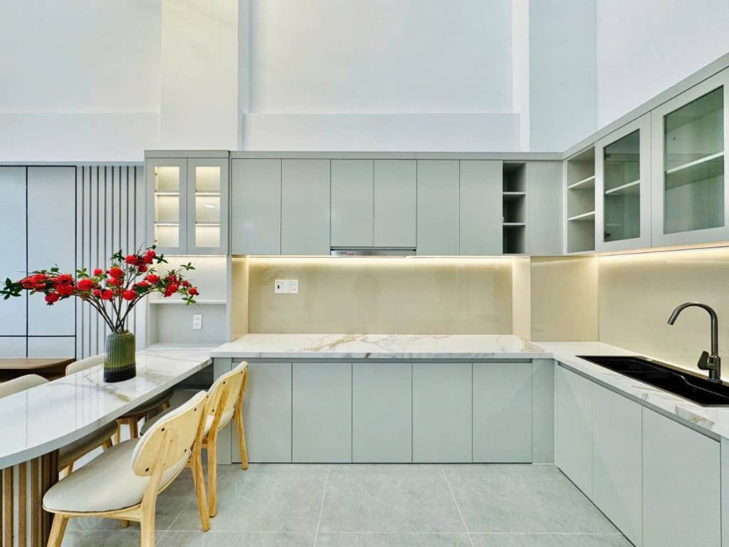Bán Nhà C4 Khu Phân Lô Đẹp Đường 8m, Gần Emart Phan Văn Trị 4x15m
