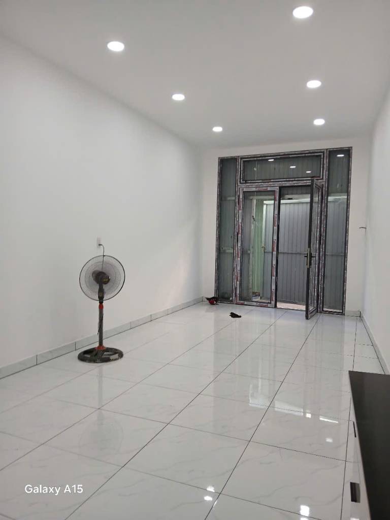 Bán căn nhà trệt lửng đường số 17, Long Thạnh Mỹ, gần Ủy Ban phường, diện tích sử dụng 76m2