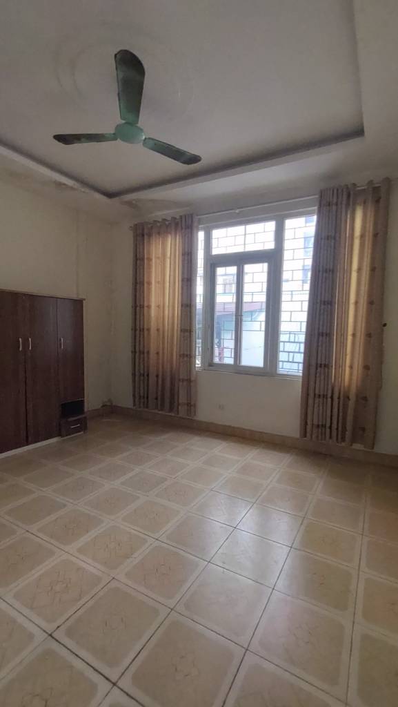 Bán nhà riêng 30m2 Khương Trung, Thanh Xuân, Giá chỉ 6.25 tỷ VND, Cách phố ô tô chỉ tầm 30m