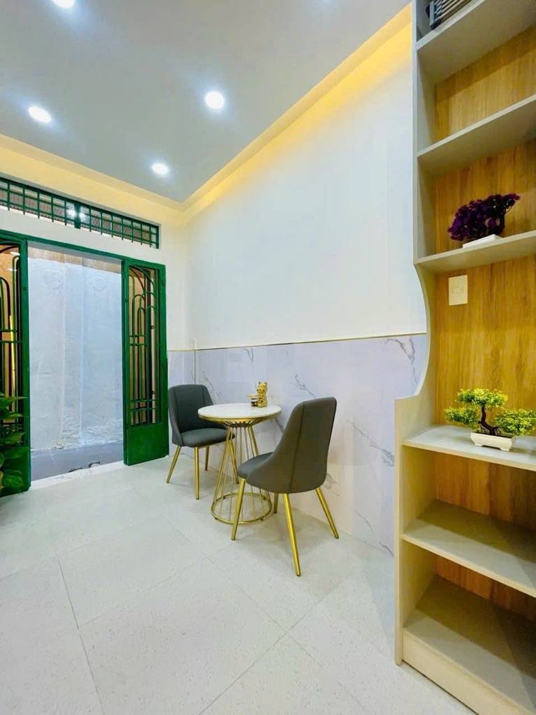 Bán nhà Chu Văn An, Bình Thạnh, 2 phòng ngủ, nội thất đầy đủ,giá 2,5 tỷ