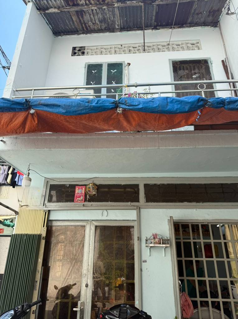 Bán Nhà Riêng 56m2 Bà Hom, Quận 6, Hướng Đông Bắc, Giá 3.8 Tỷ VND