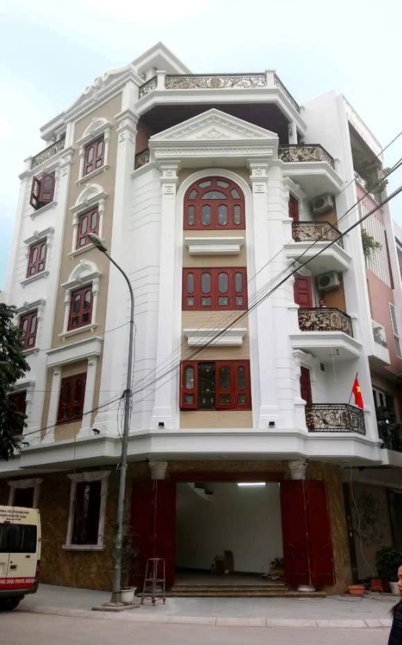Bán Nhà Phạm Tuấn Tài, lô góc, 3 ôtô tránh. 6tầng thang máy, dt60m2. ô tô vào nhà 17,9 tỷ