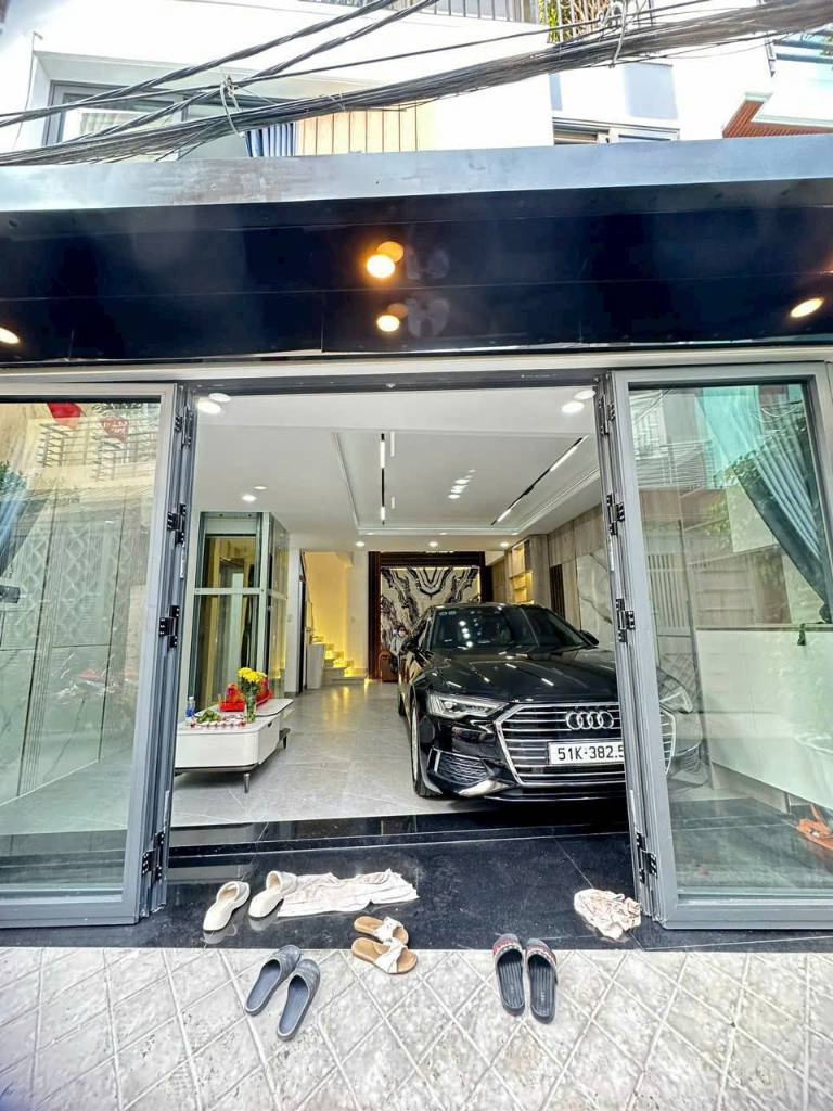 Bán nhà phố Quận 9, căn góc 2 mặt tiền, 81m2 3 tầng hoàn công