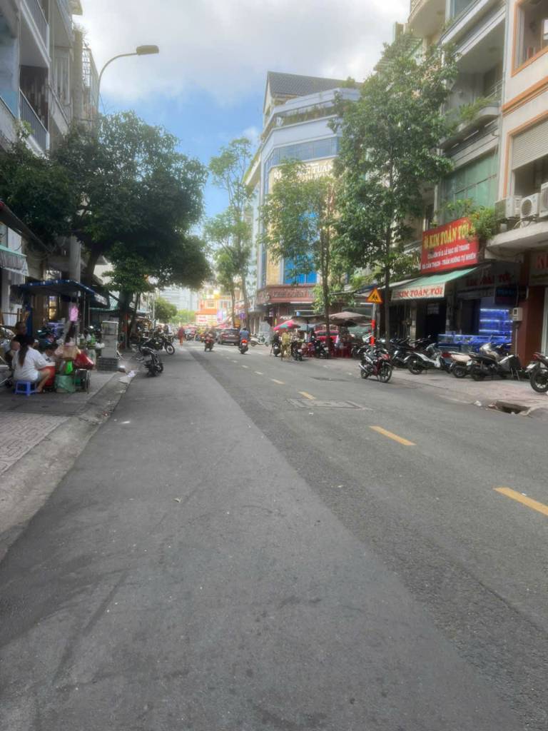 thuviennhadat.vn