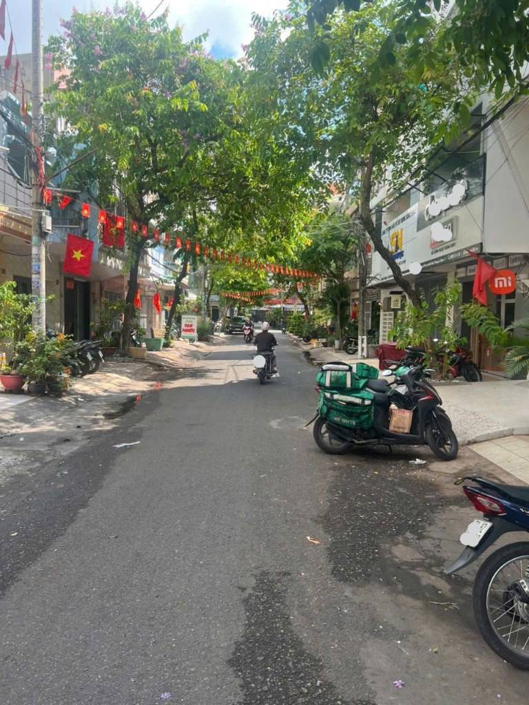 thuviennhadat.vn