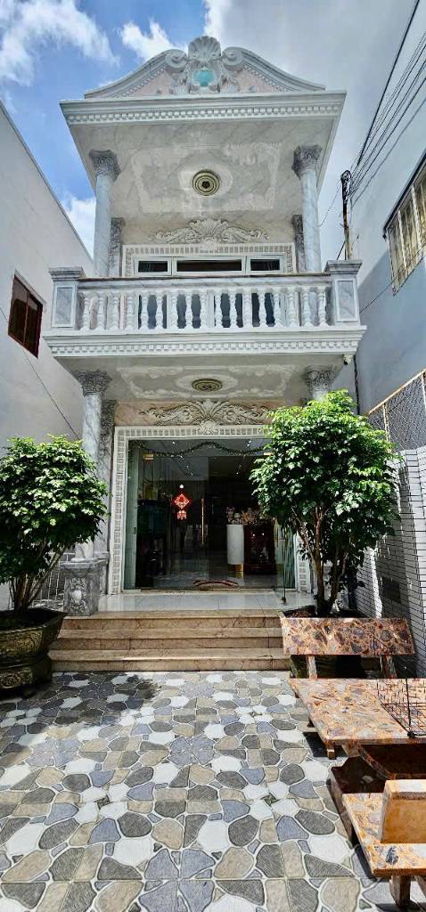 Cần bán căn nhà mặt tiền đường Đông Hồ,  Vĩnh Thanh, Rạch Giá, diện tích 138m2, giá 3.9 tỷ