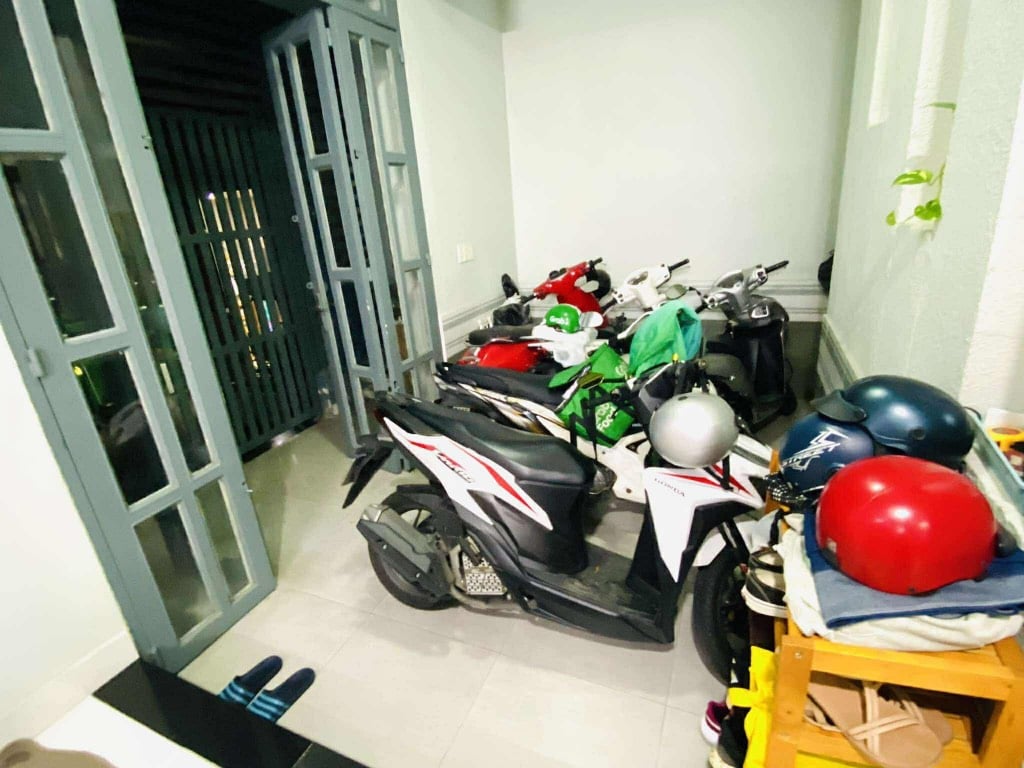 Bán nhà riêng Huỳnh Tấn Phát Quận 7, 71m² full nội thất giá 5.4 tỷ
