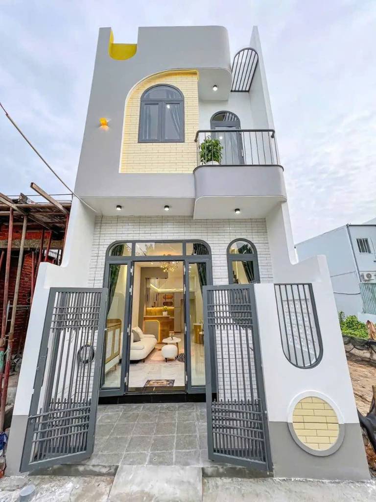 Bán ngộp nhà 1 trệt 1 lầu, 80m2 ngay bưu điện Tân Hiệp, Tân Uyên, Bình Dương