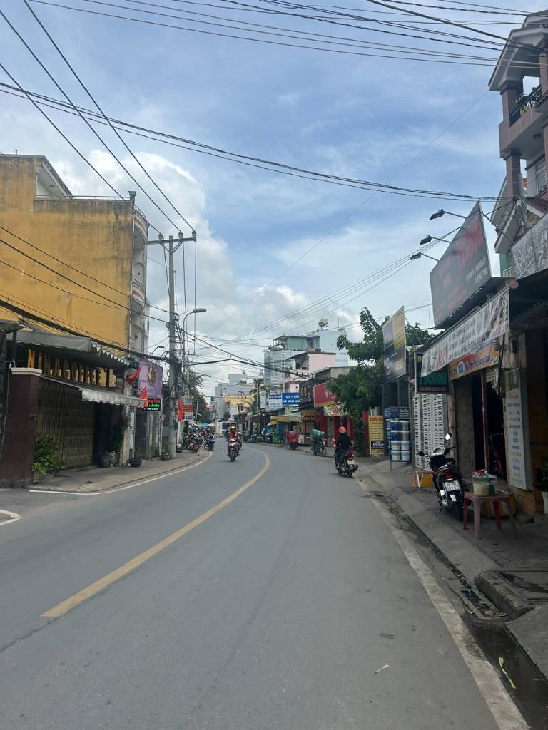 BÁN NHÀ QUẬN 2( Cũ) MẶT TIỀN KINH DOANH, ĐƯỜNG 39, BÌNH TRƯNG TÂY, 3 TẦNG, NGANG 5M, CHỈ 11T