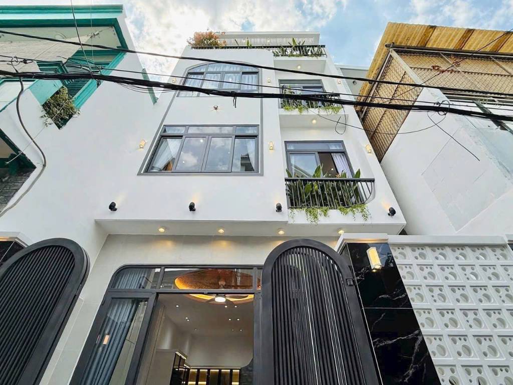 Bán nhanh nhà mặt phố  Tân An, Long An, diện tích 75m2, giá 2.4 tỷ