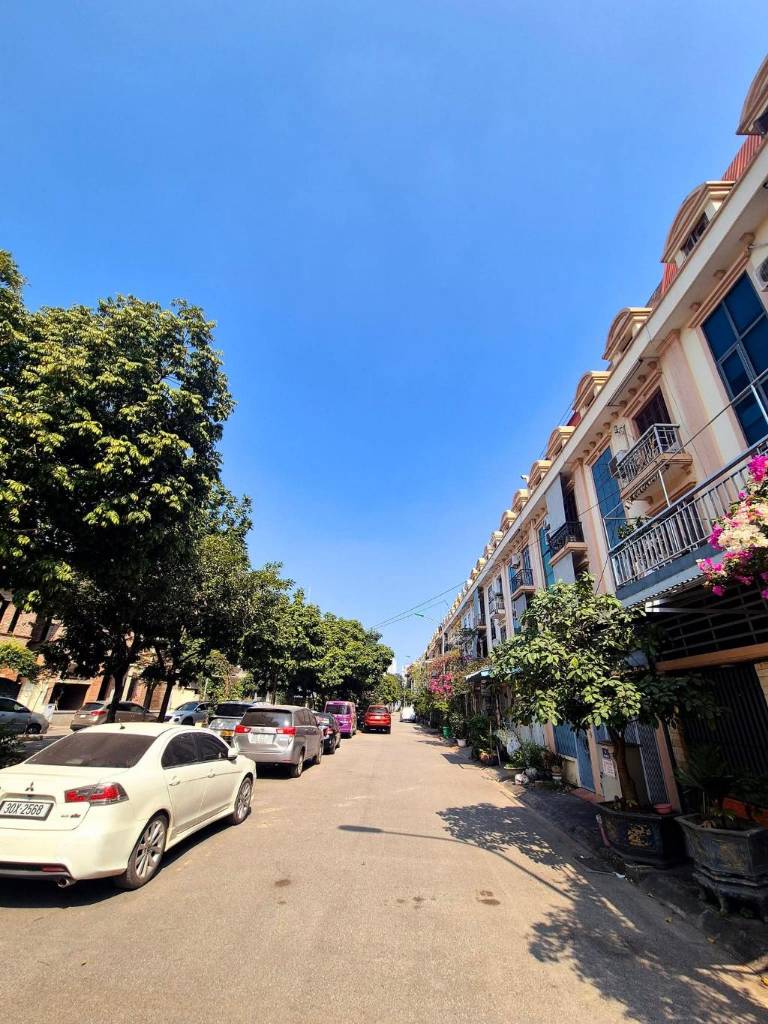Bán biệt thự Đại Mỗ, Nam Từ Liêm, 210m2, mặt tiền 14m, giá chỉ 40 tỷ