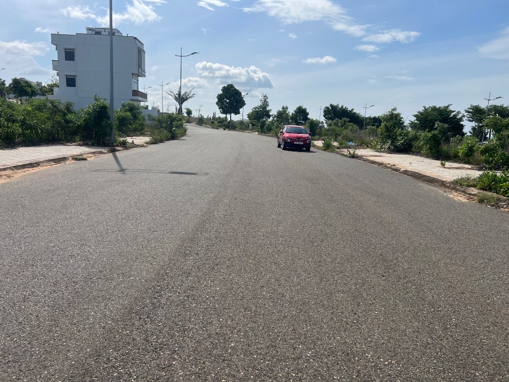 Bán nền đất Queen Pearl Mũi Né, 106m2, view biển, giá chỉ 2,1 tỷ