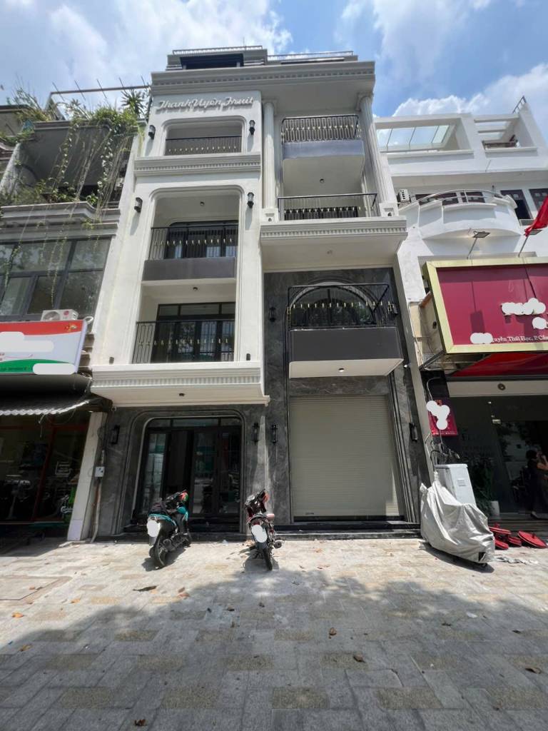 Bán nhà mặt tiền Nguyễn Thái Học, Quận 1, diện tích 137m2, giá 82 tỷ