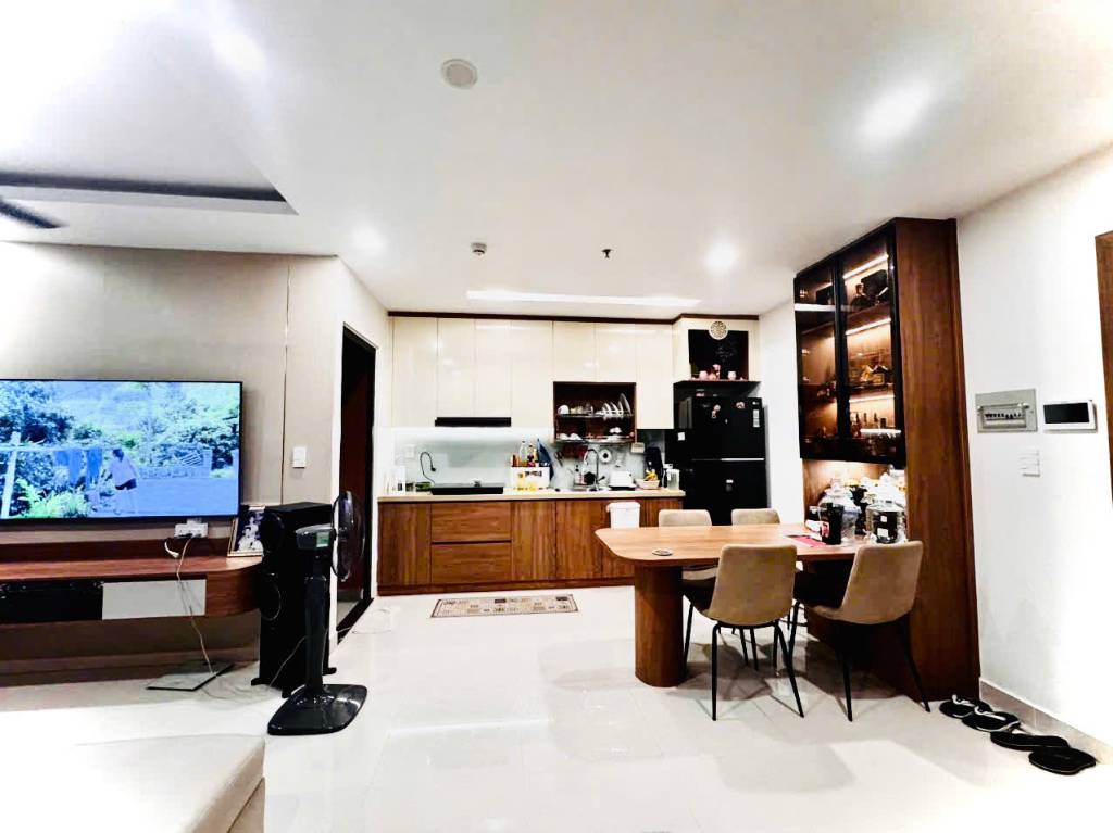 Bán căn hộ Vĩnh Hiệp, CT3 Vĩnh Điềm Trung, Nha Trang, view đường 19/5, 75m2, 2 phòng ngủ, full nội thất, giá 3,8 tỷ